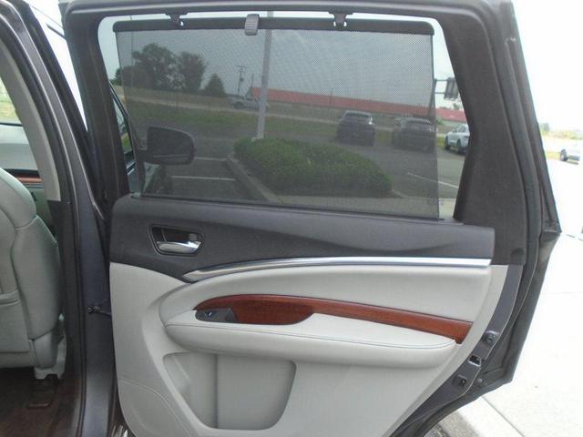 Photo of 2017 Modern Steel Metallic Acura MDX