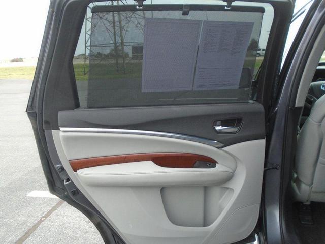 Photo of 2017 Modern Steel Metallic Acura MDX