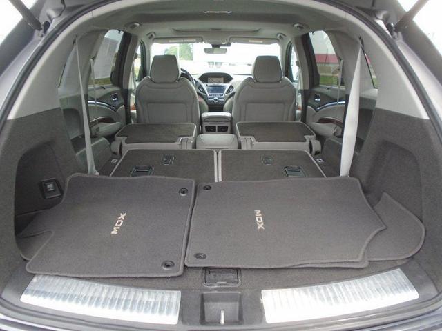 Photo of 2017 Modern Steel Metallic Acura MDX