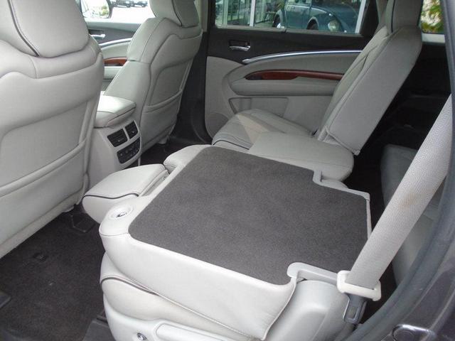 Photo of 2017 Modern Steel Metallic Acura MDX