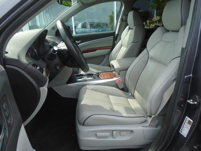 Photo of 2017 Modern Steel Metallic Acura MDX