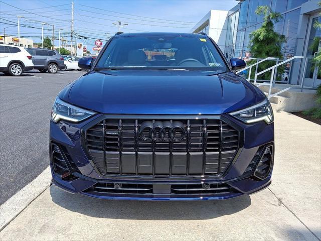 Photo of 2025 Navarra Blue Metallic Audi Q3