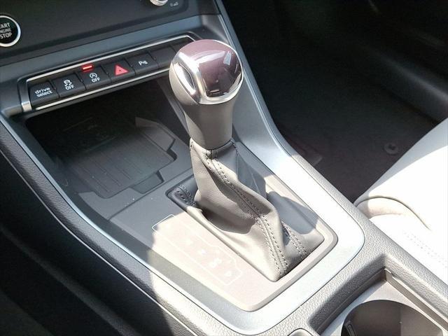 Photo of 2025 Navarra Blue Metallic Audi Q3