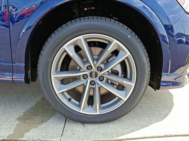 Photo of 2025 Navarra Blue Metallic Audi Q3
