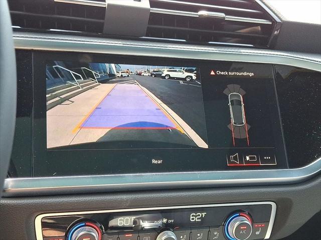 Photo of 2025 Navarra Blue Metallic Audi Q3