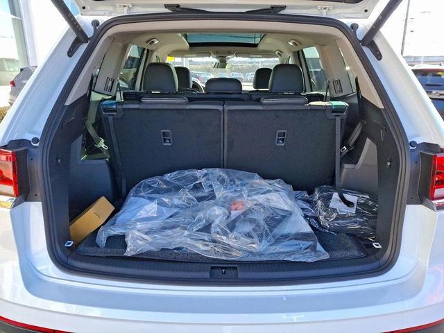 Photo of 2025 White Volkswagen Atlas
