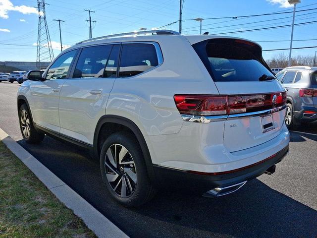 Photo of 2025 White Volkswagen Atlas