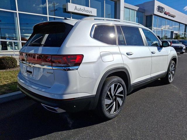 Photo of 2025 White Volkswagen Atlas
