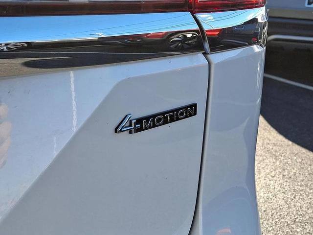 Photo of 2025 White Volkswagen Atlas
