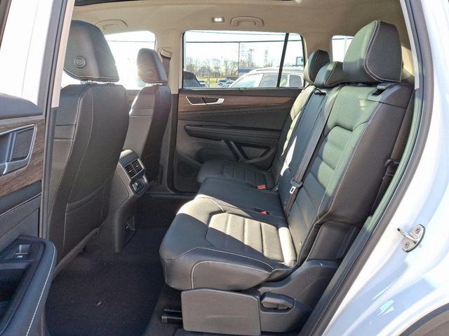 Photo of 2025 White Volkswagen Atlas