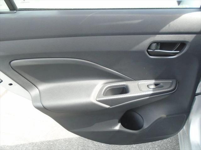 Photo of 2025 Brilliant Silver Metallic Nissan Versa
