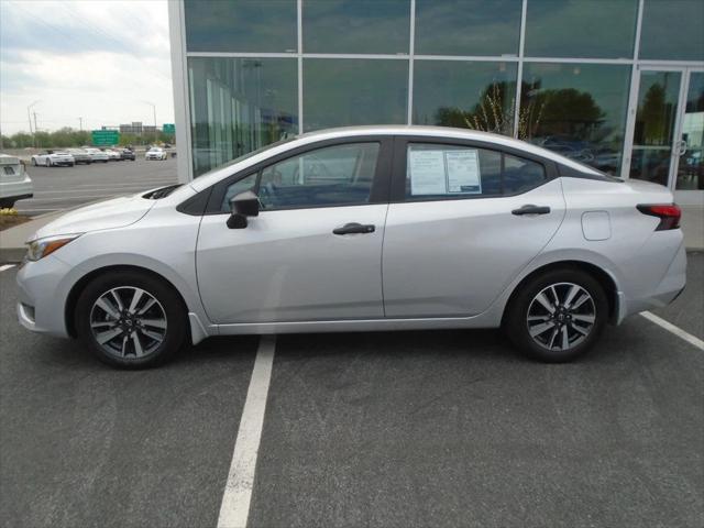 Photo of 2025 Brilliant Silver Metallic Nissan Versa