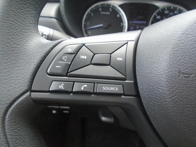 Photo of 2025 Brilliant Silver Metallic Nissan Versa