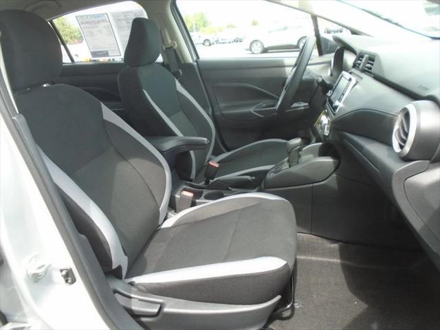Photo of 2025 Brilliant Silver Metallic Nissan Versa