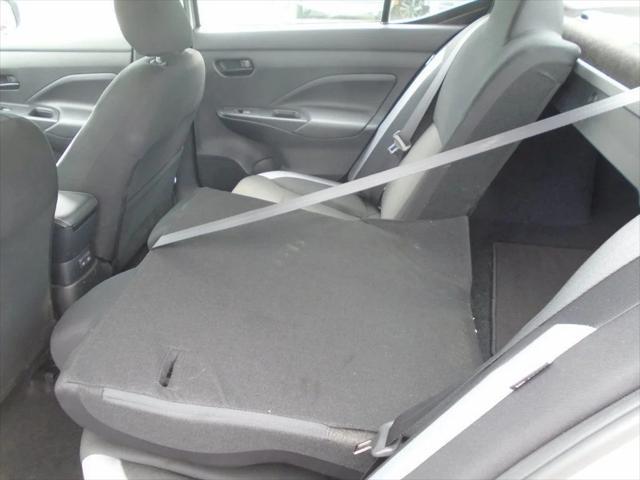 Photo of 2025 Brilliant Silver Metallic Nissan Versa
