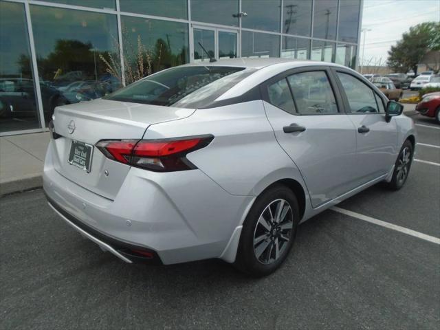Photo of 2025 Brilliant Silver Metallic Nissan Versa
