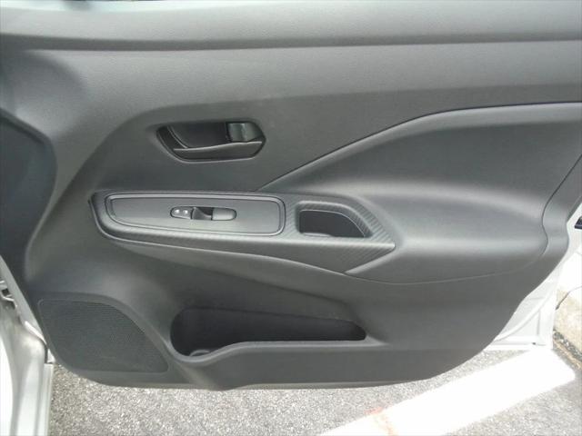 Photo of 2025 Brilliant Silver Metallic Nissan Versa
