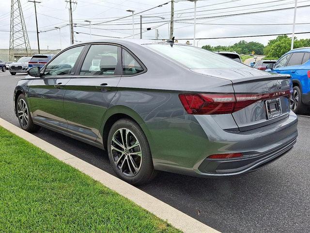 Photo of 2025 Platinum Gray Metallic Volkswagen Jetta