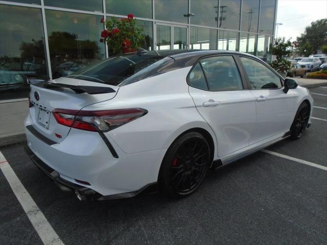 Photo of 2024 Wind Chill Pearl/Midnight Black Metallic Toyota Camry