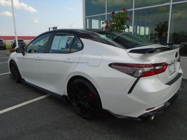 Photo of 2024 Wind Chill Pearl/Midnight Black Metallic Toyota Camry