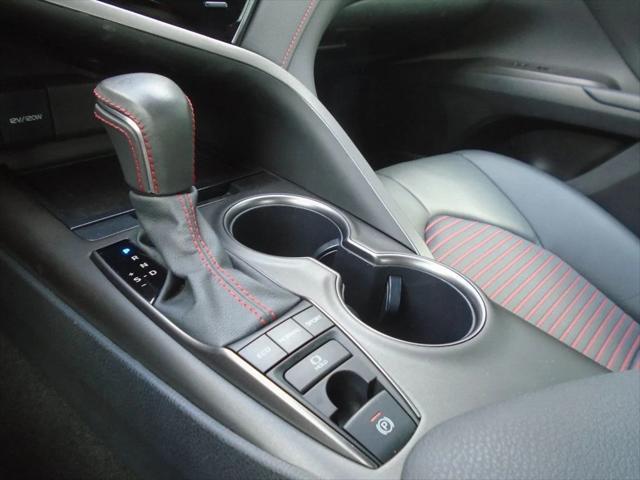 Photo of 2024 Wind Chill Pearl/Midnight Black Metallic Toyota Camry