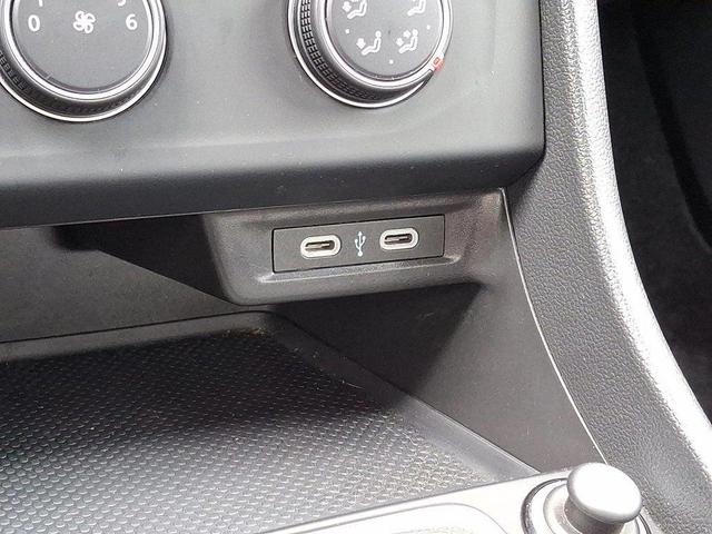 Photo of 2024 Platinum Gray Metallic Volkswagen Jetta