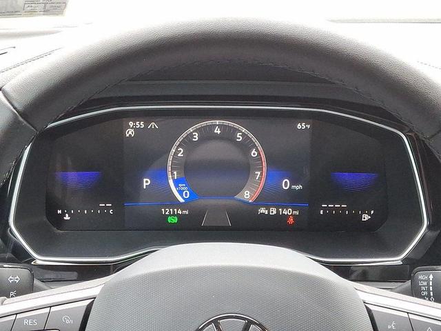 Photo of 2024 Platinum Gray Metallic Volkswagen Jetta