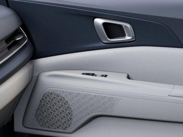 Photo of 2026 Metal Kia Carnival