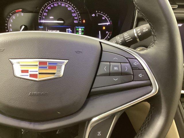 Photo of 2019 Crystal White Tri-Coat Cadillac XT5