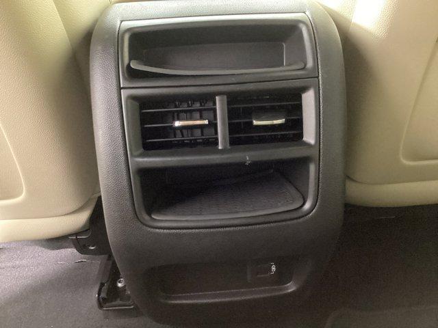 Photo of 2019 Crystal White Tri-Coat Cadillac XT5
