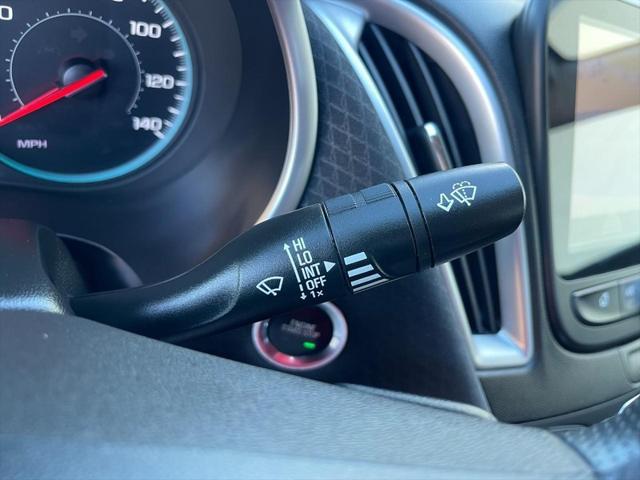 Photo of 2021 Summit White Chevrolet Malibu