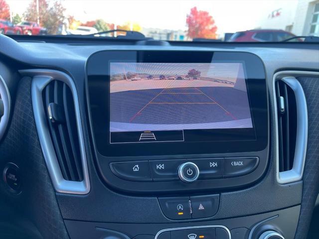 Photo of 2021 Summit White Chevrolet Malibu