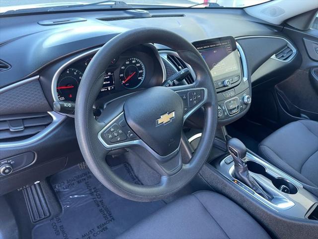Photo of 2021 Summit White Chevrolet Malibu