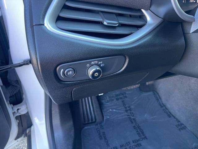 Photo of 2021 Summit White Chevrolet Malibu