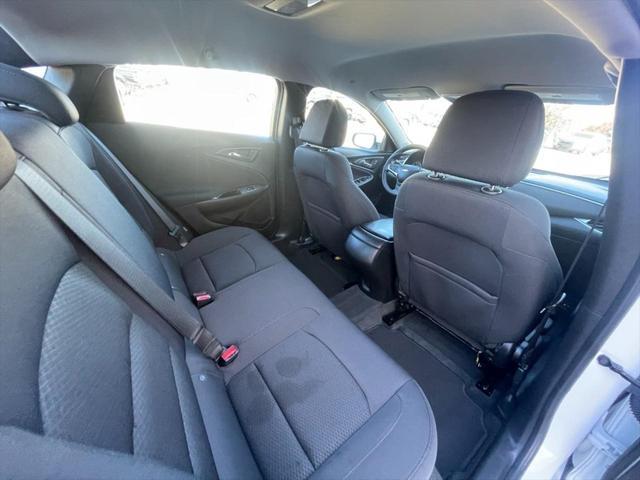 Photo of 2021 Summit White Chevrolet Malibu