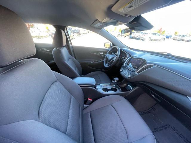 Photo of 2021 Summit White Chevrolet Malibu