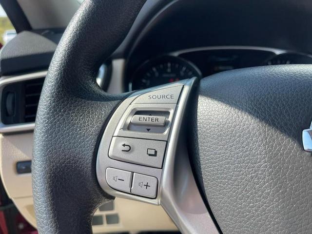 Photo of 2016 Cayenne Red Nissan Rogue
