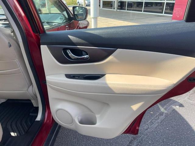Photo of 2016 Cayenne Red Nissan Rogue