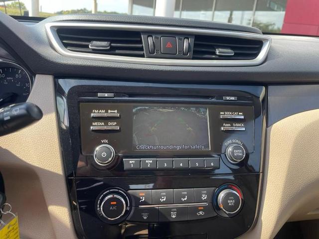 Photo of 2016 Cayenne Red Nissan Rogue