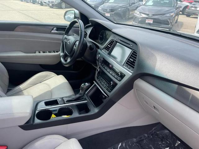Photo of 2019 Clear White Kia Forte