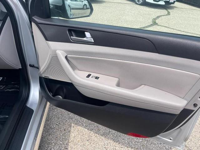 Photo of 2019 Clear White Kia Forte
