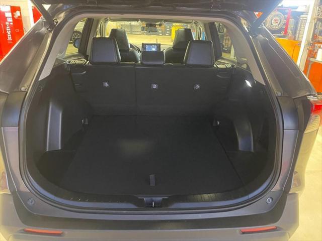 Photo of 2022 GRAY Toyota RAV4 Hybrid