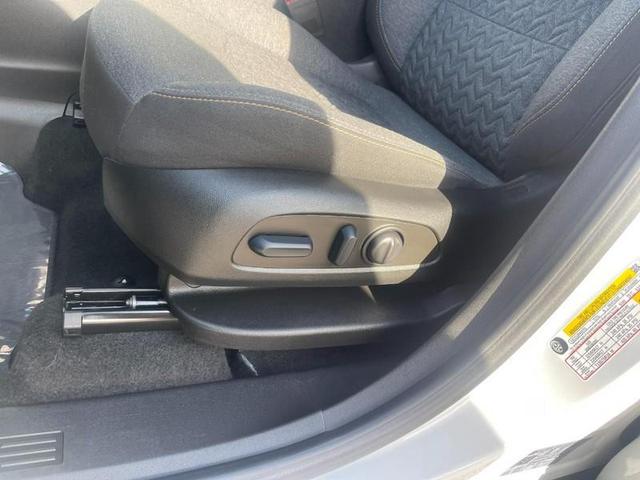 Photo of 2022 WHITE Chevrolet Equinox