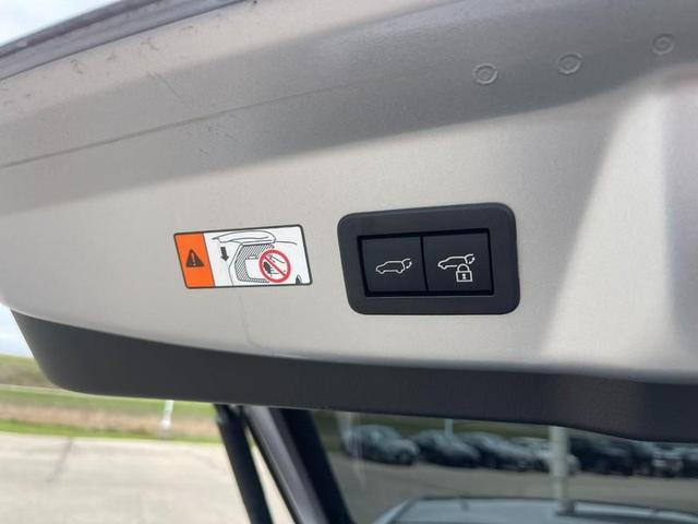 Photo of 2024 GRAY Toyota Prius