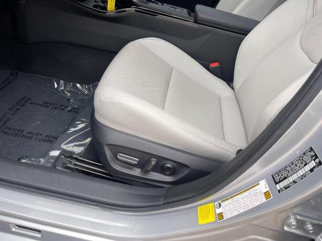 Photo of 2024 GRAY Toyota Prius