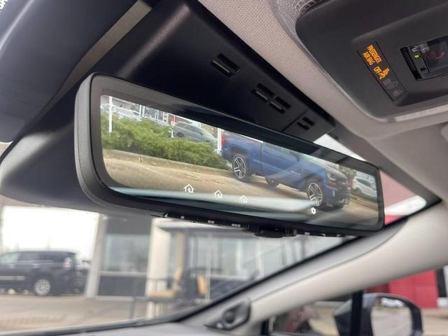 Photo of 2024 GRAY Toyota Prius
