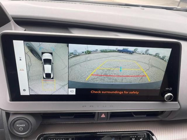 Photo of 2024 GRAY Toyota Prius