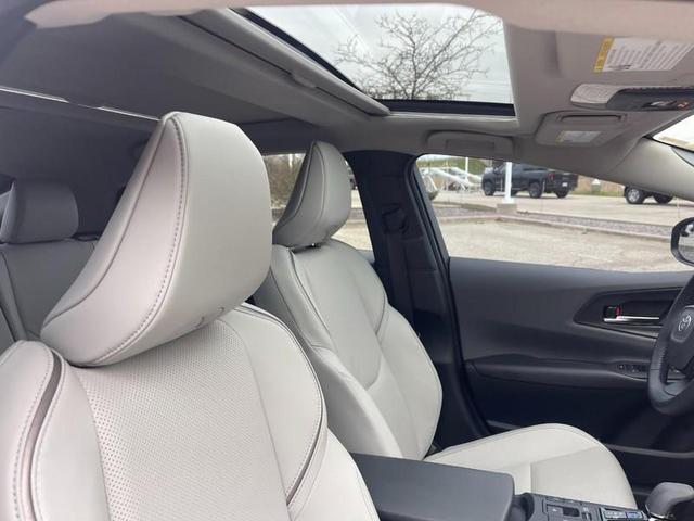 Photo of 2024 GRAY Toyota Prius