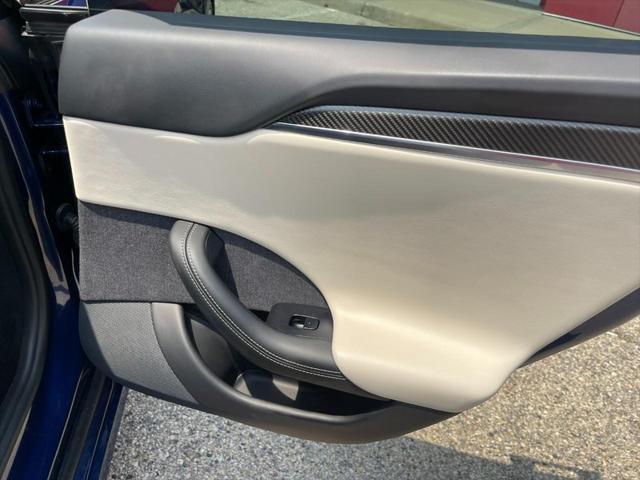 Photo of 2021 Deep Blue Metallic Tesla Model S
