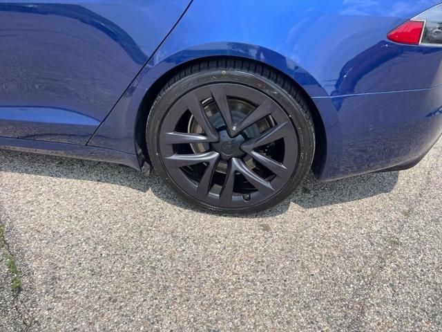 Photo of 2021 Deep Blue Metallic Tesla Model S